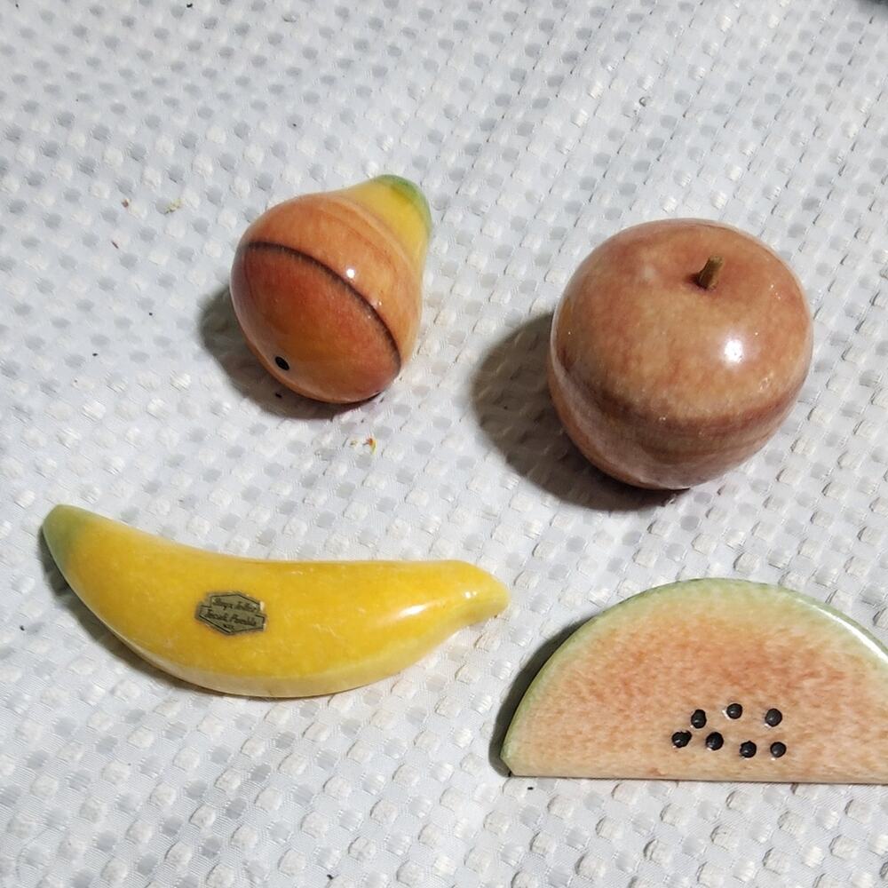 STONE ONYX EUC CARVED ONYX STONE FRUIT PIECES HEAVY